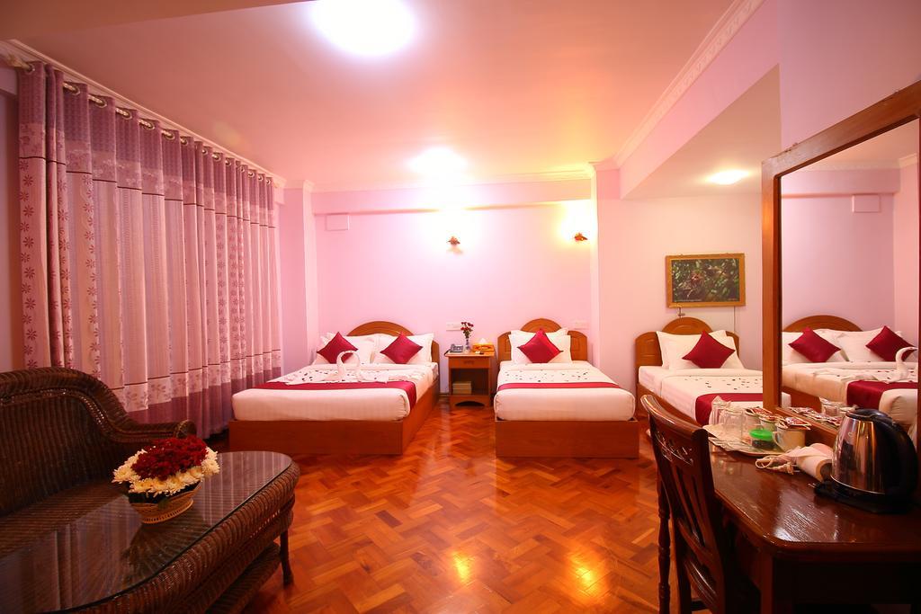 Hotel United Mandalay Exterior photo