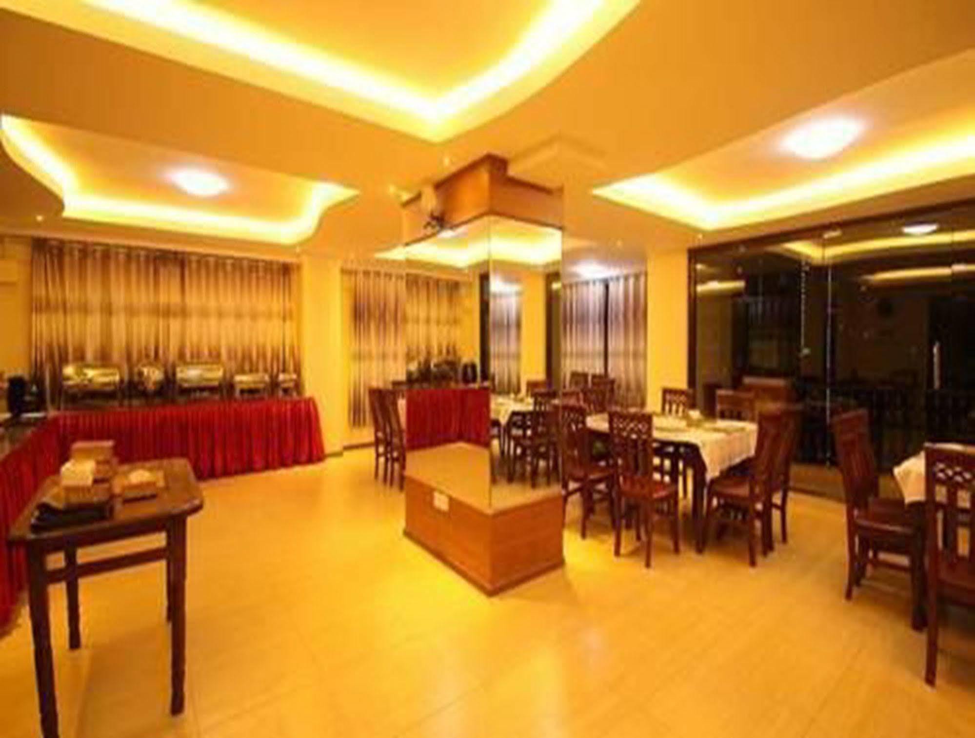 Hotel United Mandalay Exterior photo