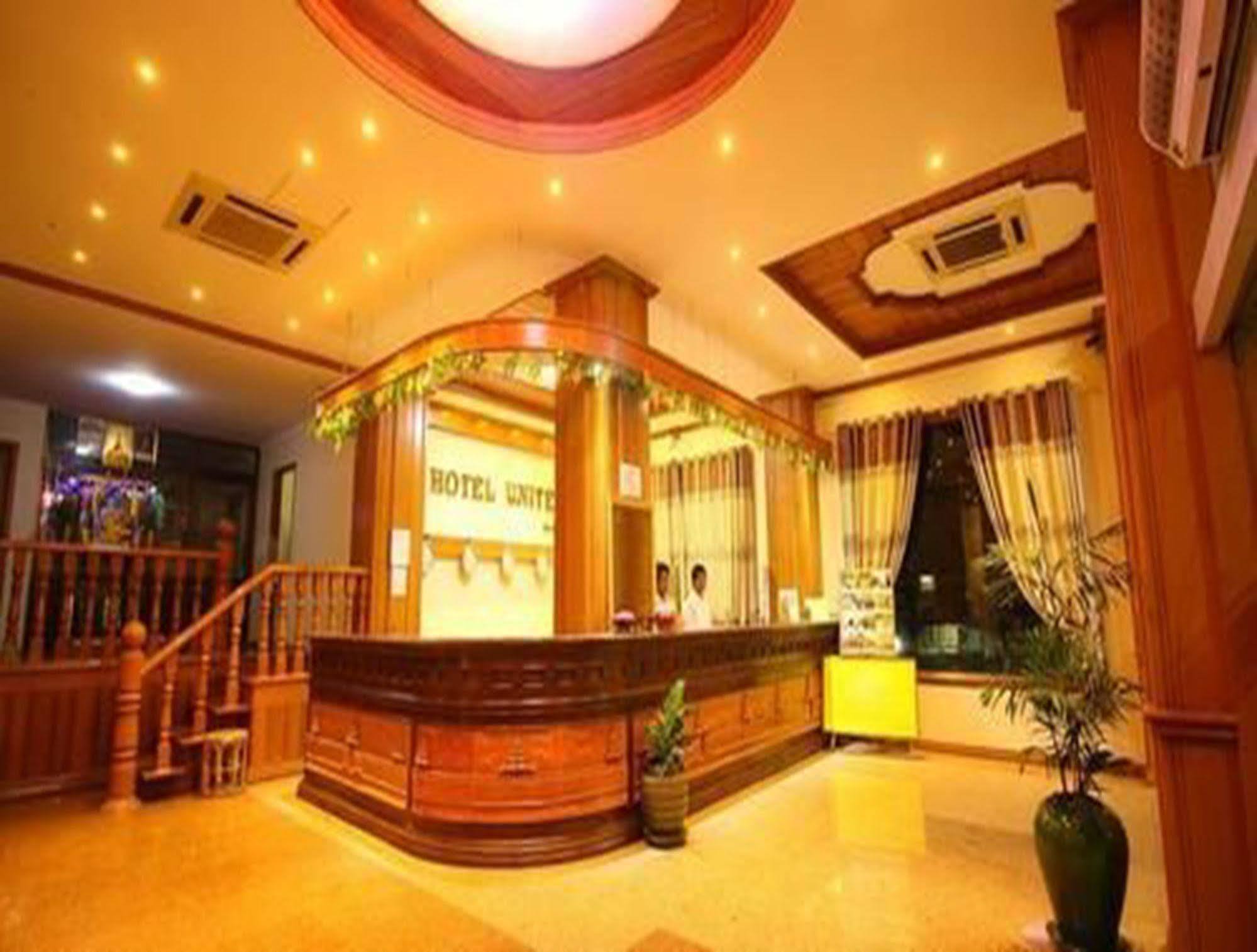 Hotel United Mandalay Exterior photo